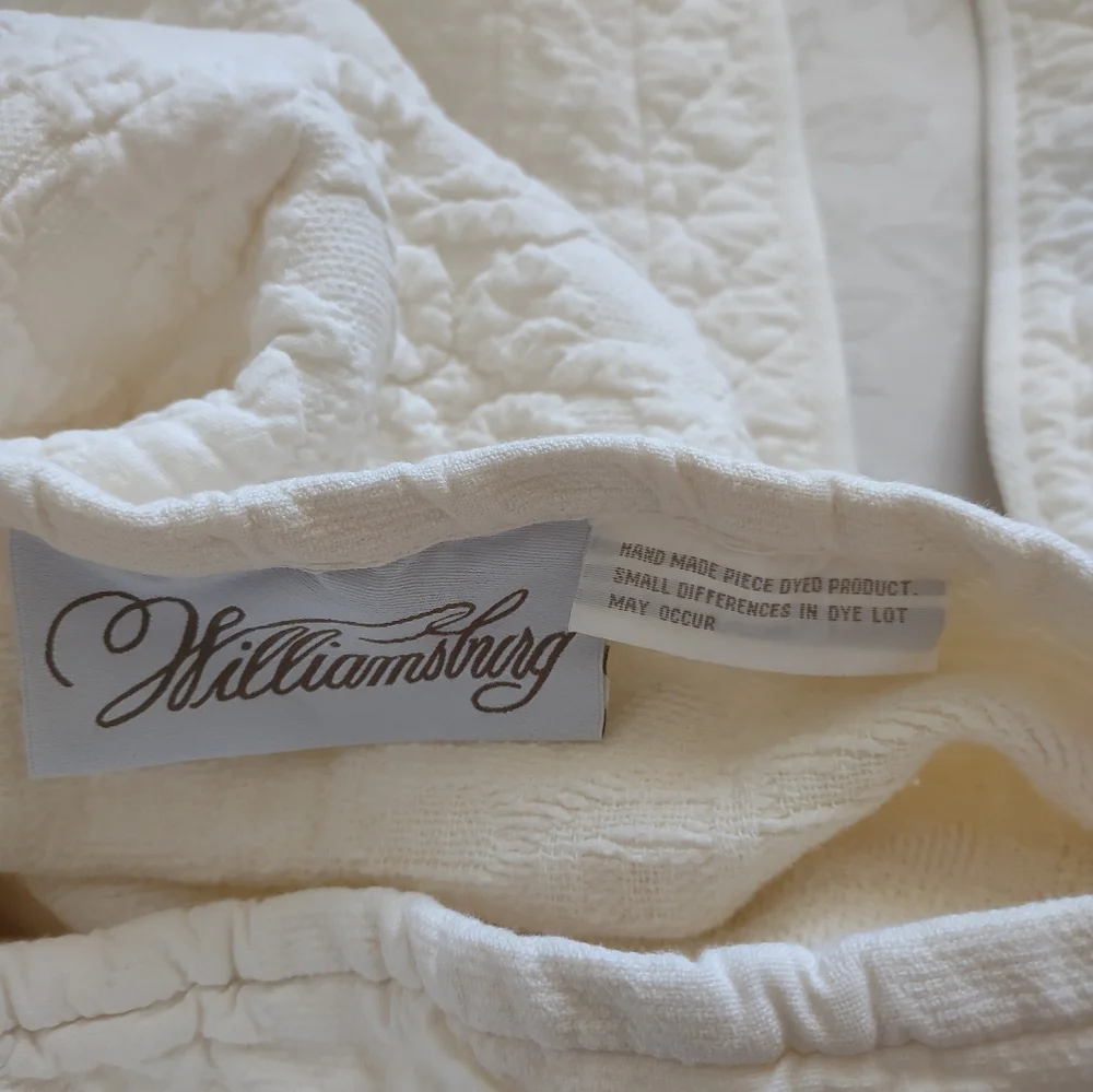 Williamsburg Ellery Homestyle Portugal Cotton Matelasse King Long Pillow Sham